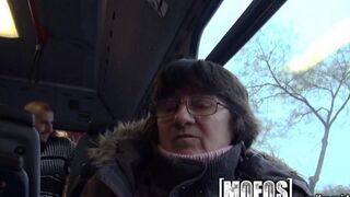 I picked up a girl in the bus and fucked her hard
