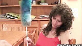 A mature woman plays with her pussy with skillful fingers