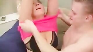 A hot woman is fucking with her son in a chair - Eporn