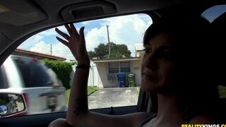 Skinny babe gets fucked by pickuper in his car