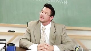 A student got a good mark thanks to her teacher's excellent blowjob skills