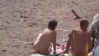 Bunch of wet pussies in the sea bathwater