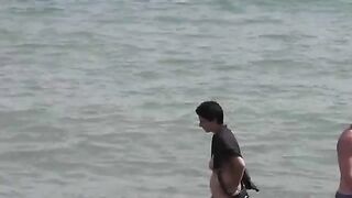 Bunch of wet pussies in the sea bathwater