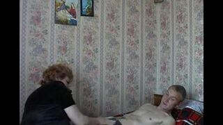 A hot mom got her son on the camera without his knowledge