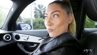 A hot and hungry cop got me to shut up the pussy in the car