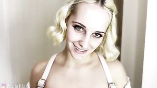 The girl's ass is very active and wants to be fucked