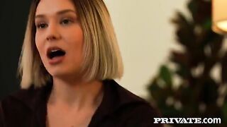 A girl has double pleasure with two guys in FMM action