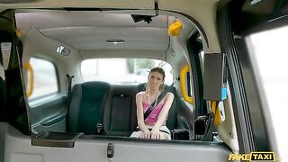 Babe is screaming with pleasure as the guy drives the car wildly