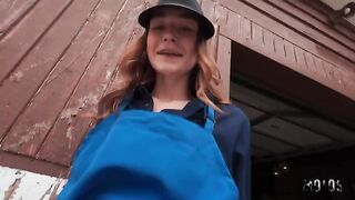 Who hasn't tried fucking behind the garage? The girls are so naughty!