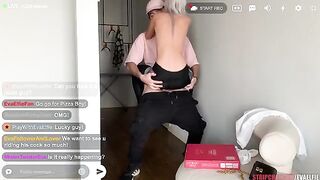The pizza delivery guy got a close-up shot of Eva Elfie’s pussy