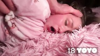 The girl got a new phone and was distracted during sex