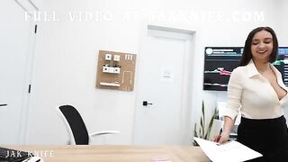 A nice surprise was prepared for the employee in the form of a blowjob