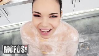 Sofia Lee adds a special ingredient to Jordi’s cock sauce