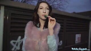 The guy took Chanel Kiss from the toilet and fucked her hard for cash