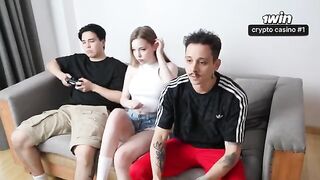 The team is assembled, it's time to work on her orgasm! - Exclusive HD Content