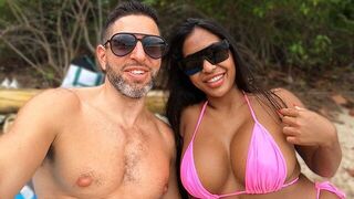 A vacation success story: sea, sun, and sex at sunset with a stunning Asian bombshell