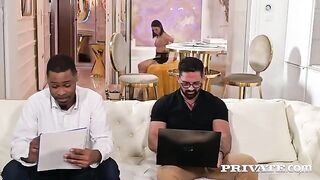 Two people don’t make a crowd — they make a perfect harmony in anal