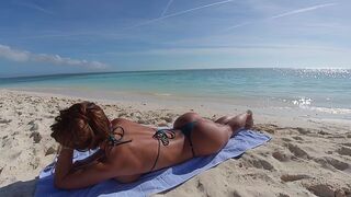 Girl with a great ass was picked up on the beach and fucked