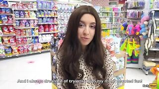 Katty West takes off the condom and gets cum inside her