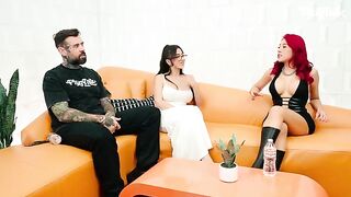 A double blowjob and then they get fucked one after the other