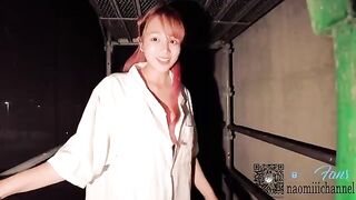I peed on the girl's pussy while fucking her on construction site