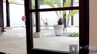 A beautiful woman invited me to sex at a luxury resort in a tropical country