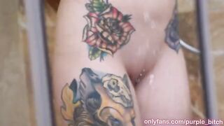 Guy fucks his stepsister in the shower, a steamy affair